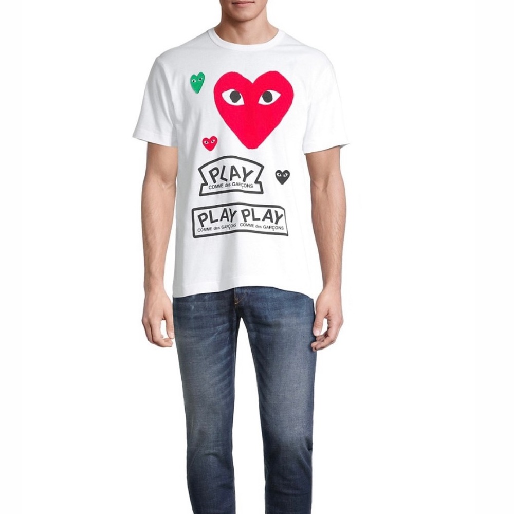 Comme des Garçons PLAY
Play Multi Heart Graphic T-Shirt
